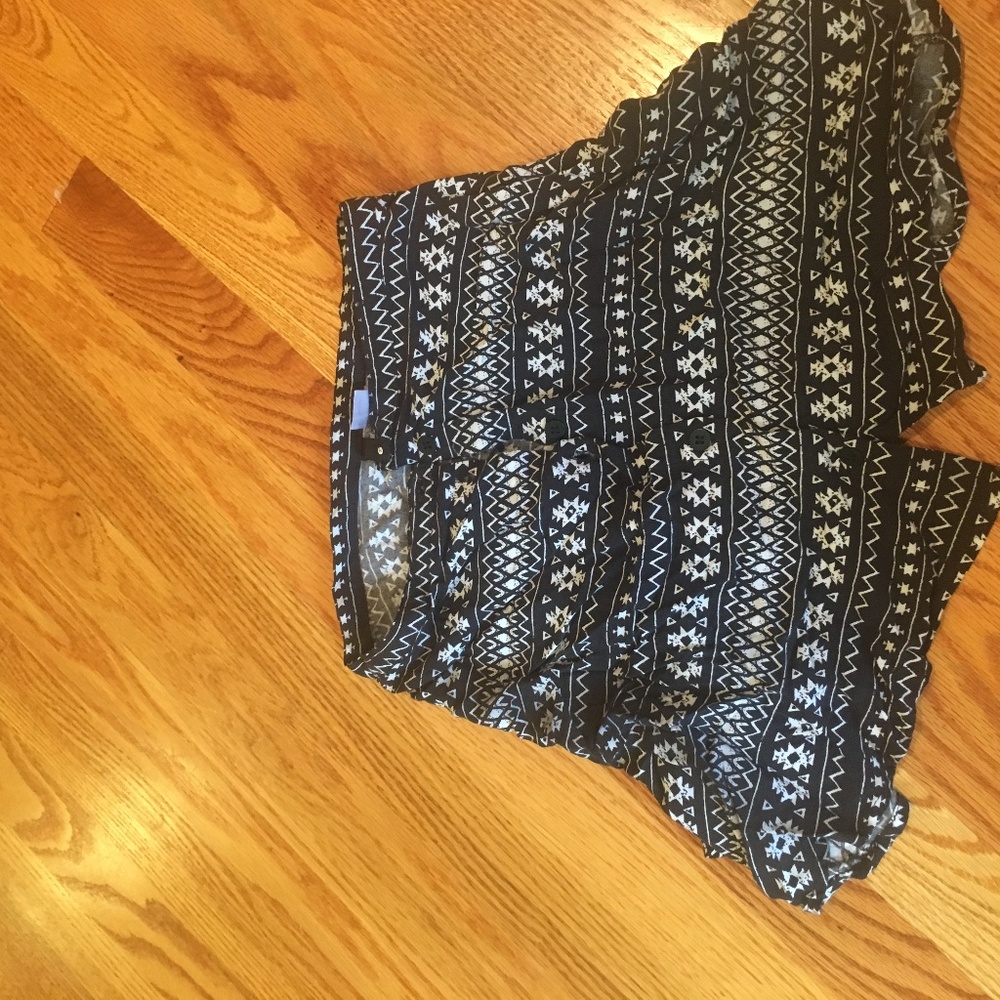 black and white patterened skirt (xs)